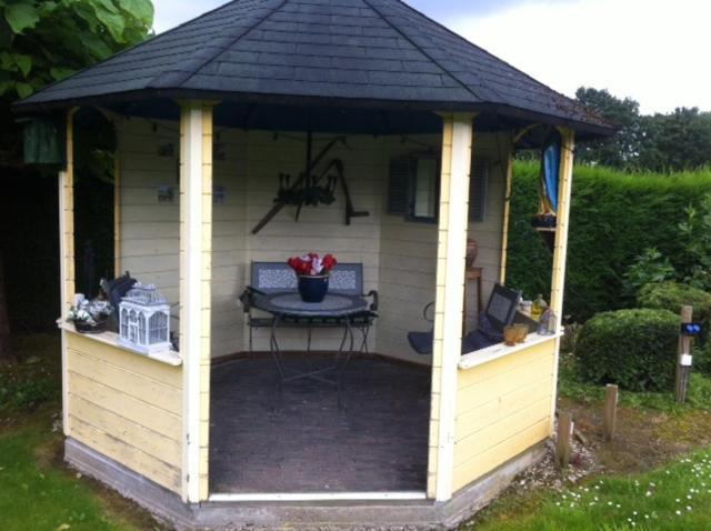 Chalet Or Apartment Nearby Roermond Outlet Stevensweert Exterior foto